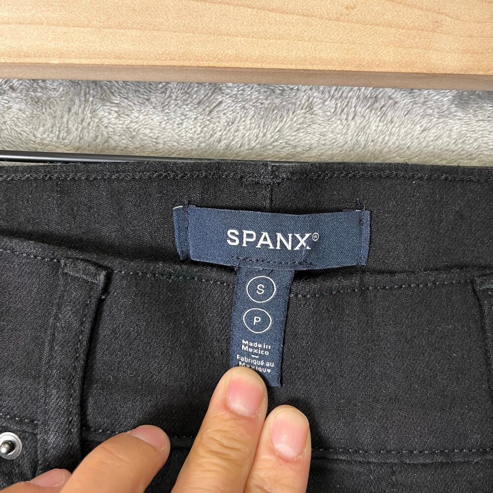 SPANX‎ Shape EveryWear Flare Jeans Black Size Small Pull On Flattering - Picture 7 of 7